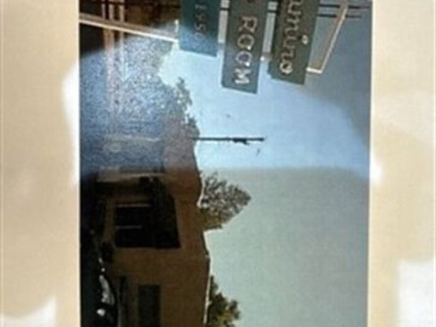 Used 2004 Pontiac Bonneville SE image 19