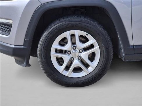 Used 2018 Jeep Compass Sport FWD image 14