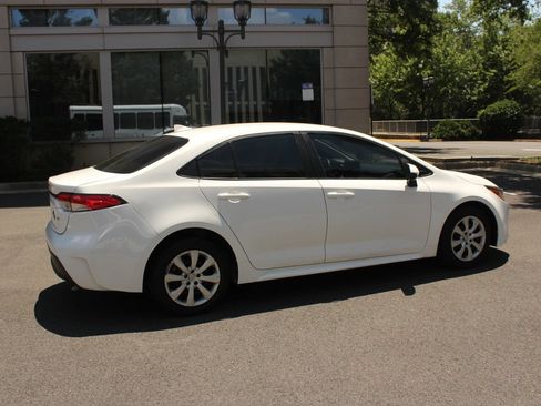 Used 2023 Toyota Corolla LE FWD image 7