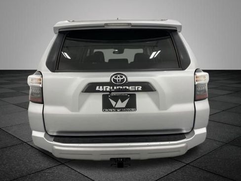 Used 2024 Toyota 4Runner TRD Off-Road Premium image 5