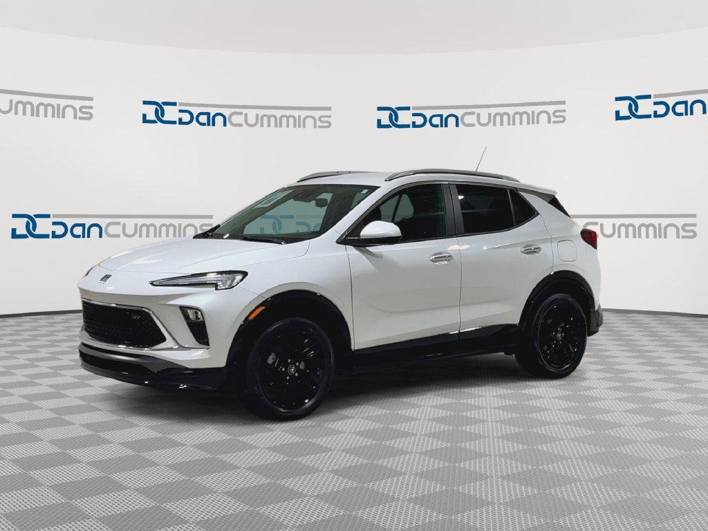 Used 2024 Buick Encore GX Sport Touring AWD/4WD image 4