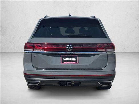 New 2026 Volkswagen Atlas SE image 8