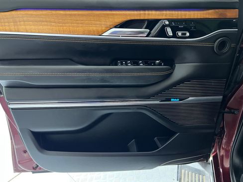 Used 2022 Jeep Grand Wagoneer Series III w/ Rear Seat Video Group 1 image 11