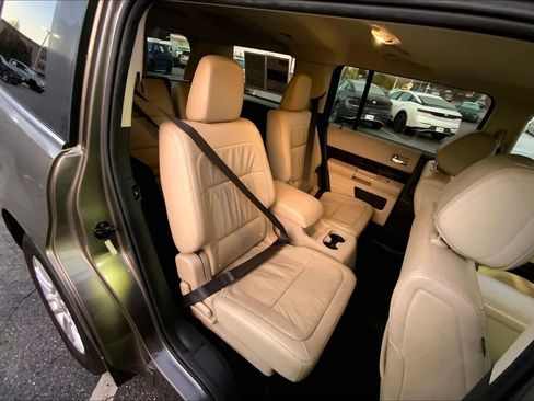 Used 2013 Ford Flex SEL image 18
