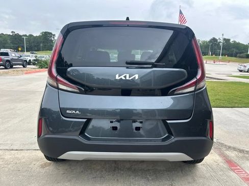 Used 2024 Kia Soul LX w/ Option Group 015 FWD image 6