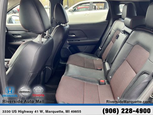 Used 2025 Nissan Kicks SR AWD/4WD image 24