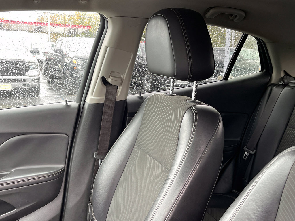 Used 2014 Buick Encore FWD image 12