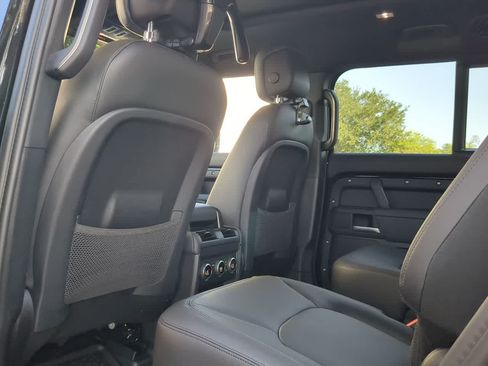 New 2026 Land Rover Defender 130 X-Dynamic SE AWD/4WD image 19