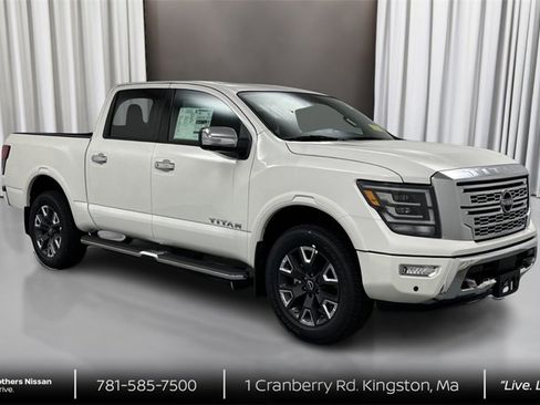 Used 2023 Nissan Titan Platinum Reserve w/ Moonroof Package image 3