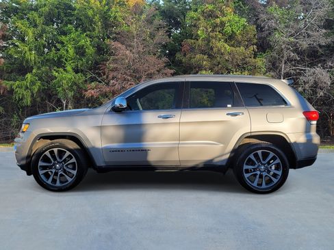 Used 2018 Jeep Grand Cherokee Limited image 22