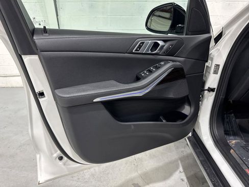 Used 2020 BMW X5 xDrive40i w/ Premium Package image 26