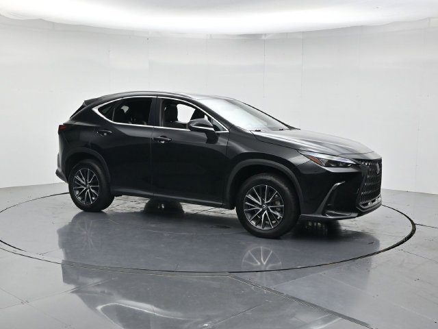 Used 2024 Lexus NX 250 FWD image 3
