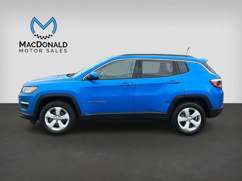 Used 2018 Jeep Compass Latitude w/ Popular Equipment Group AWD/4WD image 4
