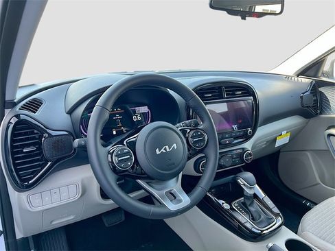 New 2025 Kia Soul EX image 9