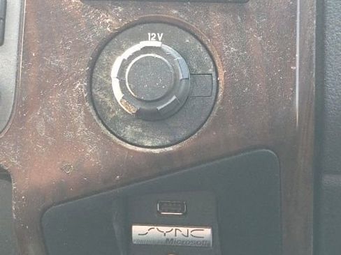 Used 2011 Ford F350 Lariat w/ Lariat Interior Pkg image 27