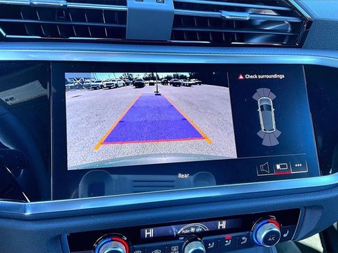 Certified 2024 Audi Q3 2.0T Premium w/ Convenience Package image 27