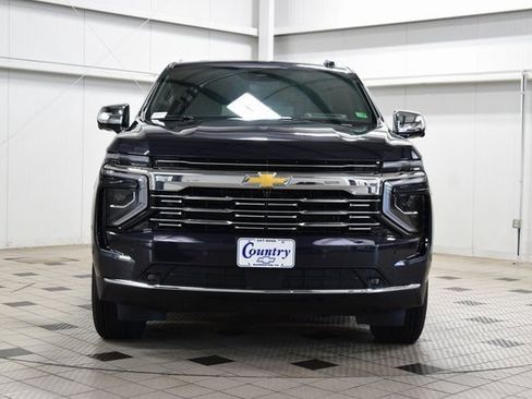 New 2025 Chevrolet Suburban Premier image 2