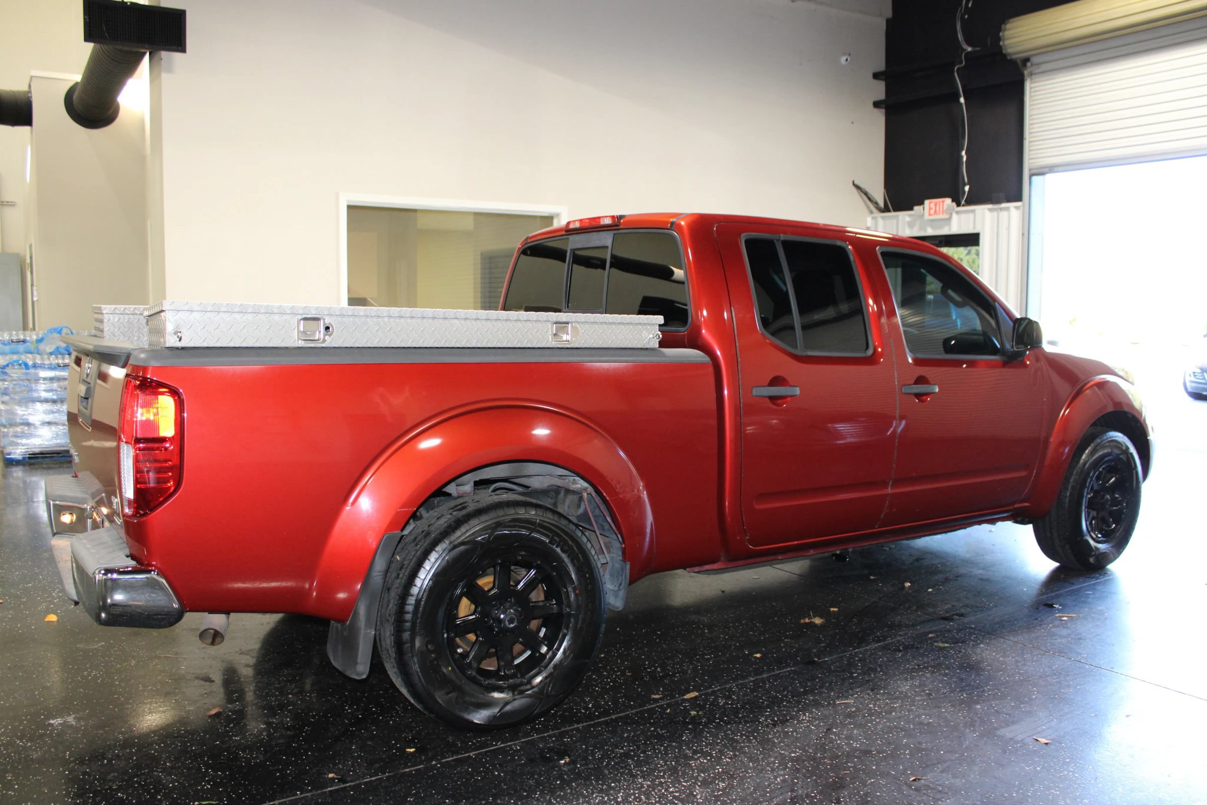Used 2017 Nissan Frontier SV RWD image 3