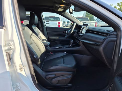 Used 2025 Jeep Compass Limited w/ High Altitude Package AWD/4WD image 32