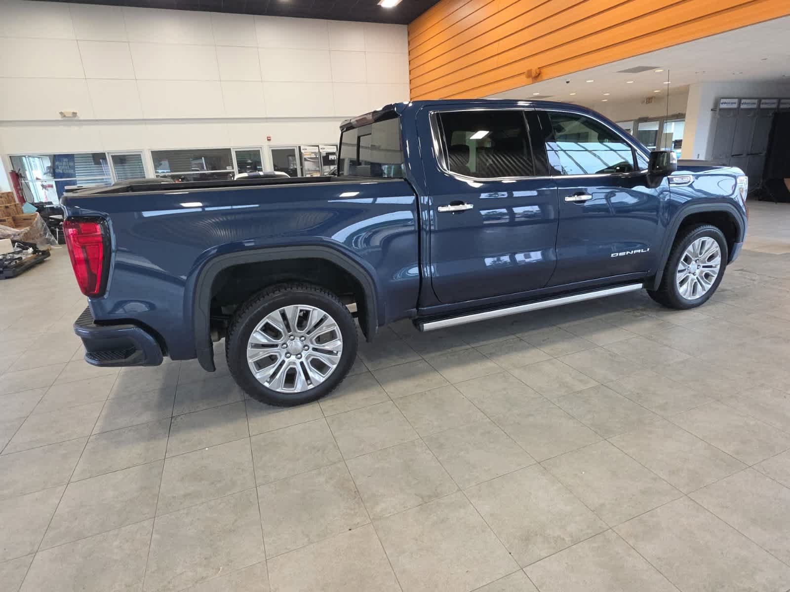 Used 2021 GMC Sierra 1500 Denali w/ Denali Premium Package AWD/4WD image 7