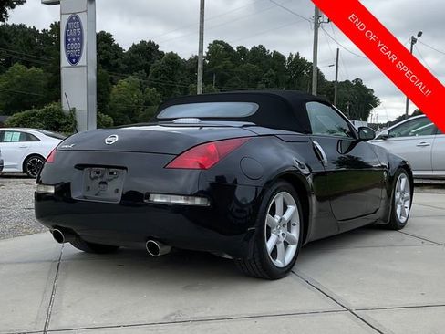 Used 2005 Nissan 350Z Touring image 7