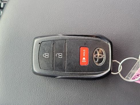 Used 2024 Toyota Prius Prime Premium image 33