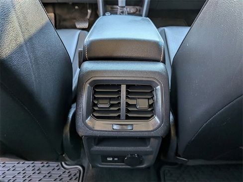 Certified 2022 Volkswagen Tiguan SE image 16