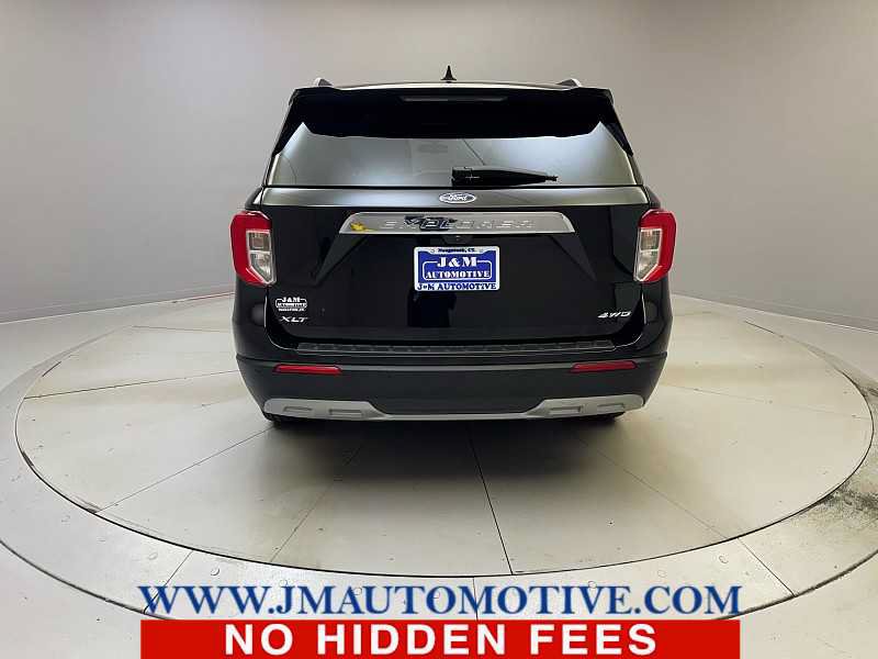 Used 2023 Ford Explorer XLT w/ Equipment Group 202A AWD/4WD image 4