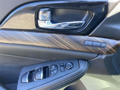 Used 2016 Nissan Maxima Platinum image 13