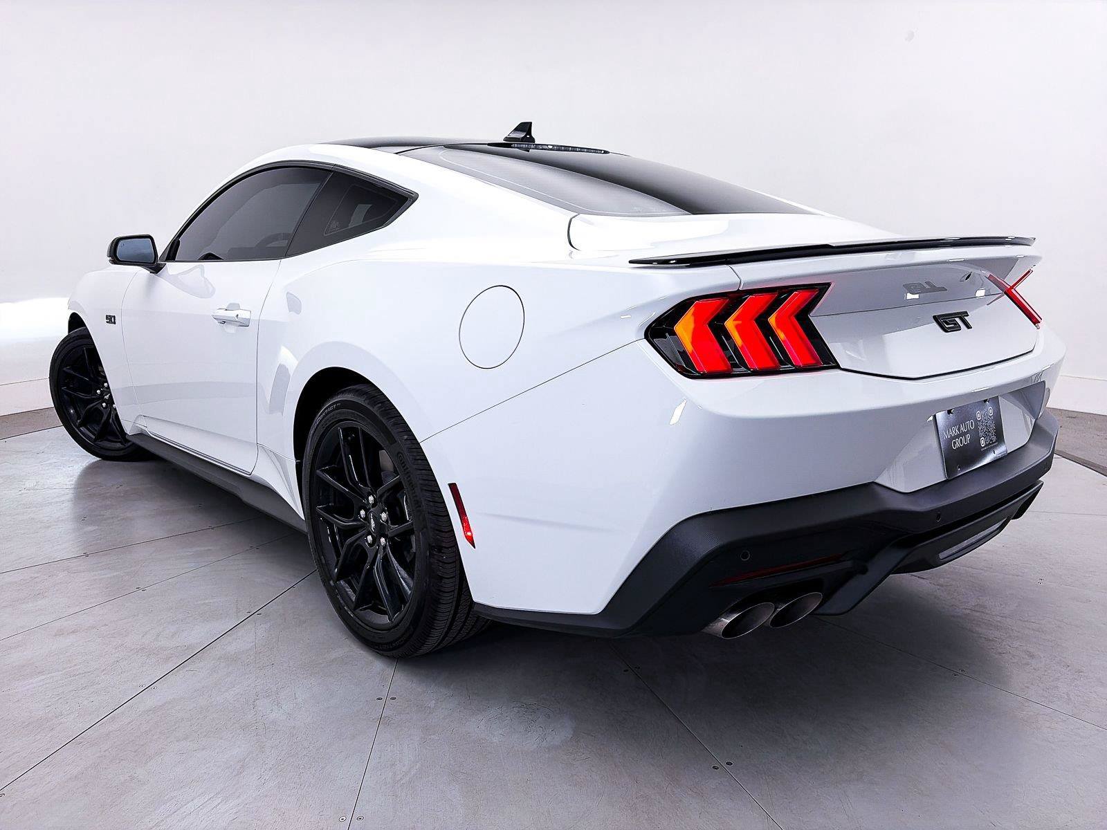 Used 2025 Ford Mustang GT Premium RWD image 2