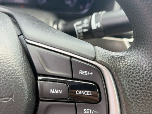Used 2018 Honda Accord LX image 21