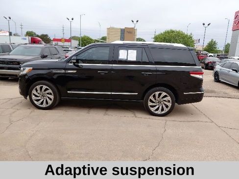 Used 2024 Lincoln Navigator Premiere AWD/4WD image 8