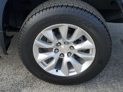 Used 2022 Chevrolet Silverado 1500 Custom image 9