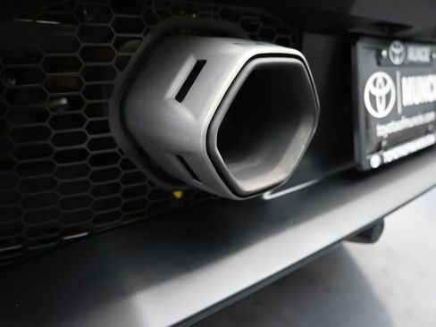 Used 2023 Lamborghini Huracan Tecnica image 54