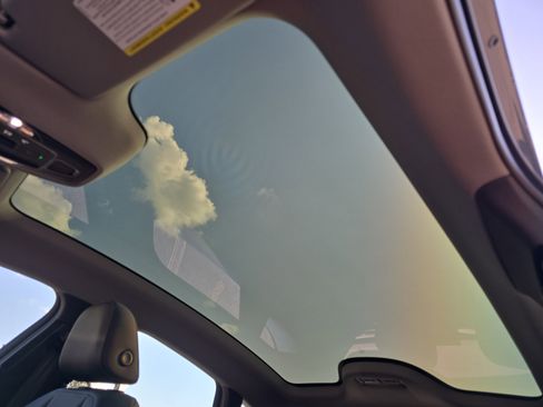 New 2025 Audi A6 e-tron Premium image 29