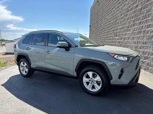 Used 2021 Toyota RAV4 XLE AWD/4WD image 1