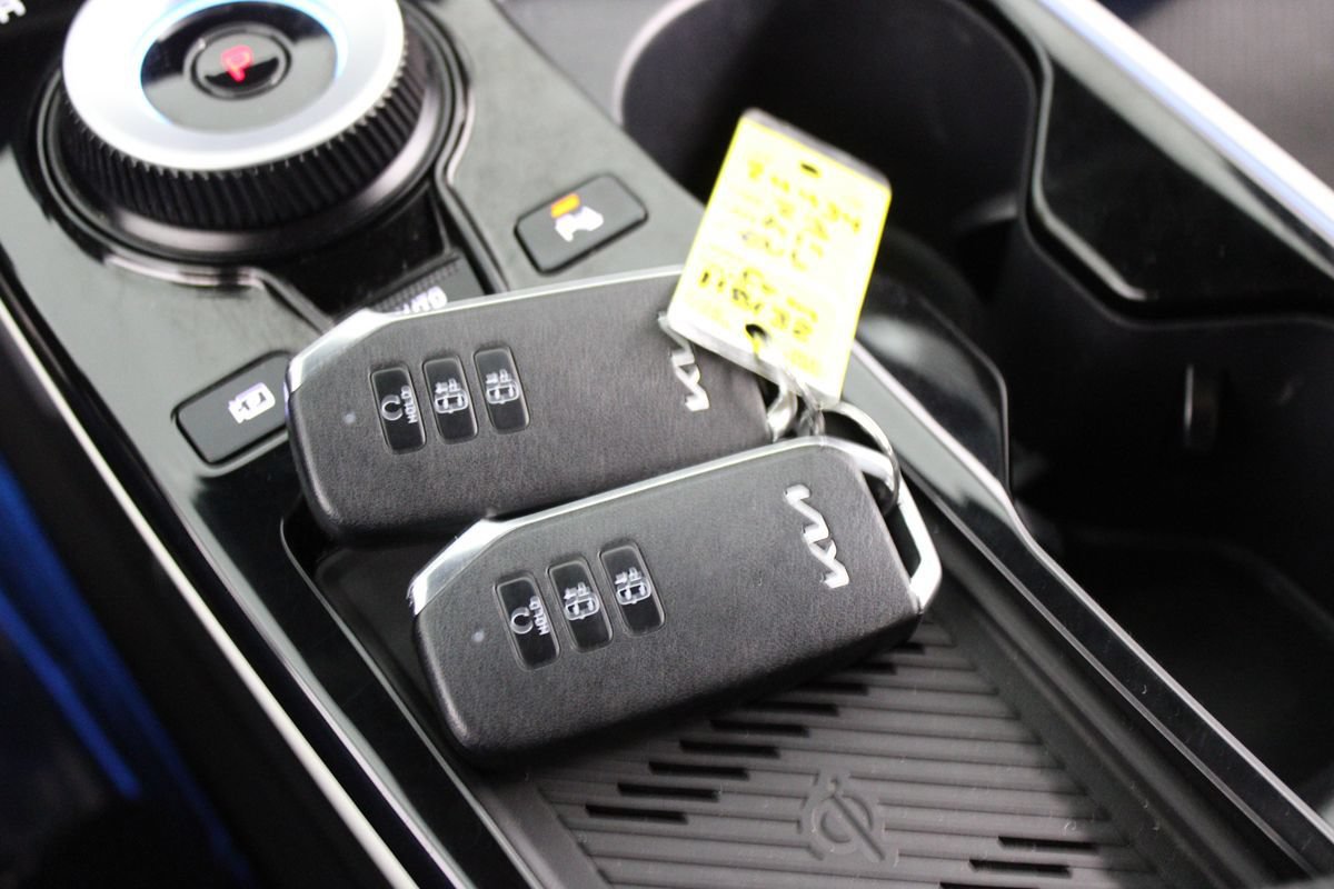 Used 2023 Kia EV6 GT-Line w/ GT-Line Suede Seat Package RWD image 32