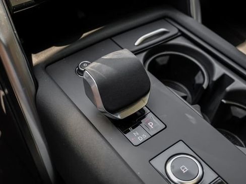 New 2026 Land Rover Discovery Dynamic SE AWD/4WD image 32