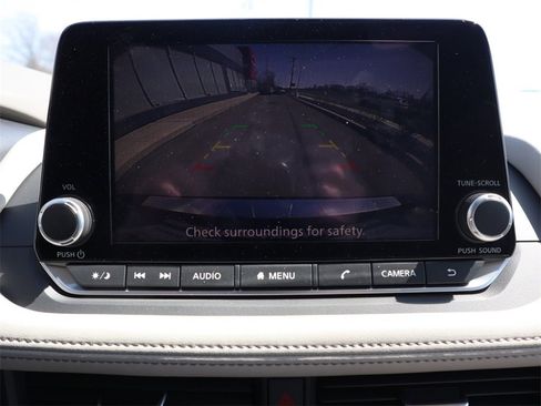 Certified 2025 Nissan Rogue SV w/ SV Premium Package image 24