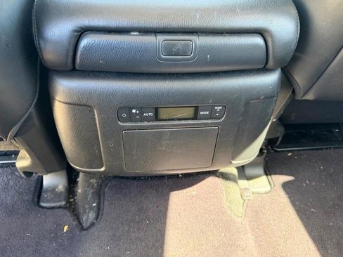 Used 2021 Nissan Armada SL w/ Captain's Chairs Package AWD/4WD image 10