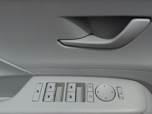 Certified 2024 Hyundai Kona SE AWD/4WD image 16