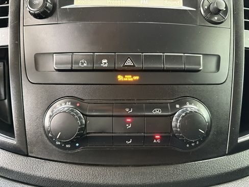 Used 2018 Mercedes-Benz Metris w/ Blind Spot Assist Package image 40