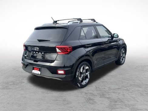 Used 2023 Hyundai Venue SEL image 8