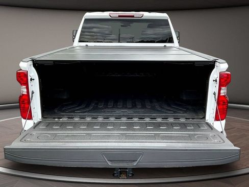 Used 2024 Chevrolet Silverado 2500 Custom w/ Custom Value Package AWD/4WD image 8
