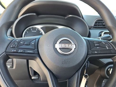 Used 2025 Nissan Versa S image 29