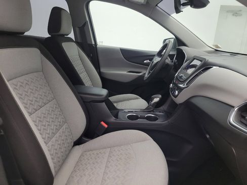 Used 2022 Chevrolet Equinox LS image 21