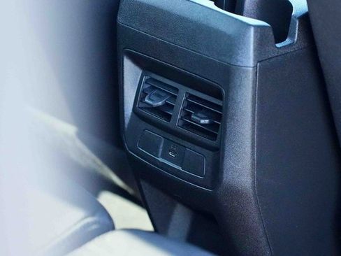 Used 2024 GMC Canyon Elevation image 22