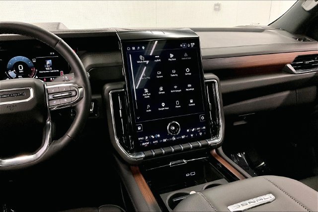Used 2026 GMC Yukon Denali w/ Sun & Power Step Package AWD/4WD image 7