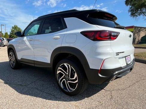 Used 2024 Chevrolet TrailBlazer RS w/ Convenience Package image 3