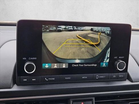 Used 2024 Honda Pilot Sport image 13